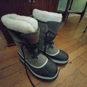 Snow boots
